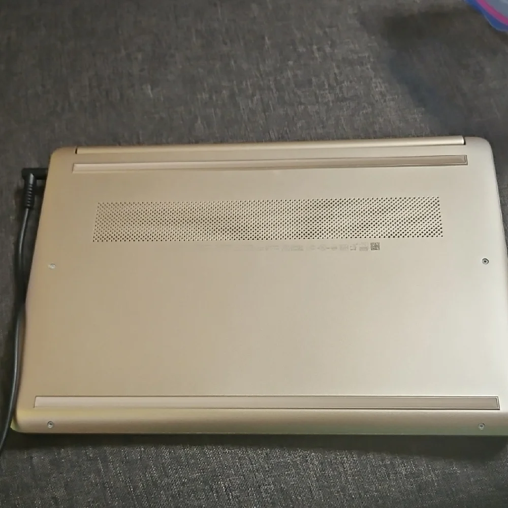 HP Laptop - Picture 3 of 6